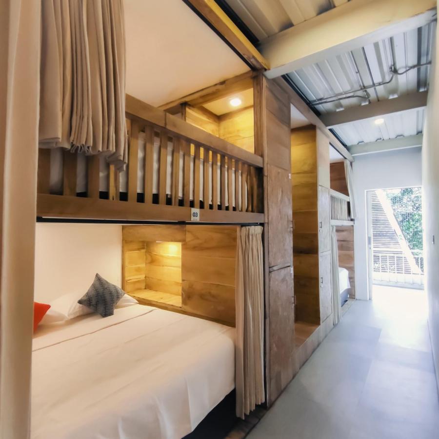 Good Cheer Hostel Lembongan Extérieur photo