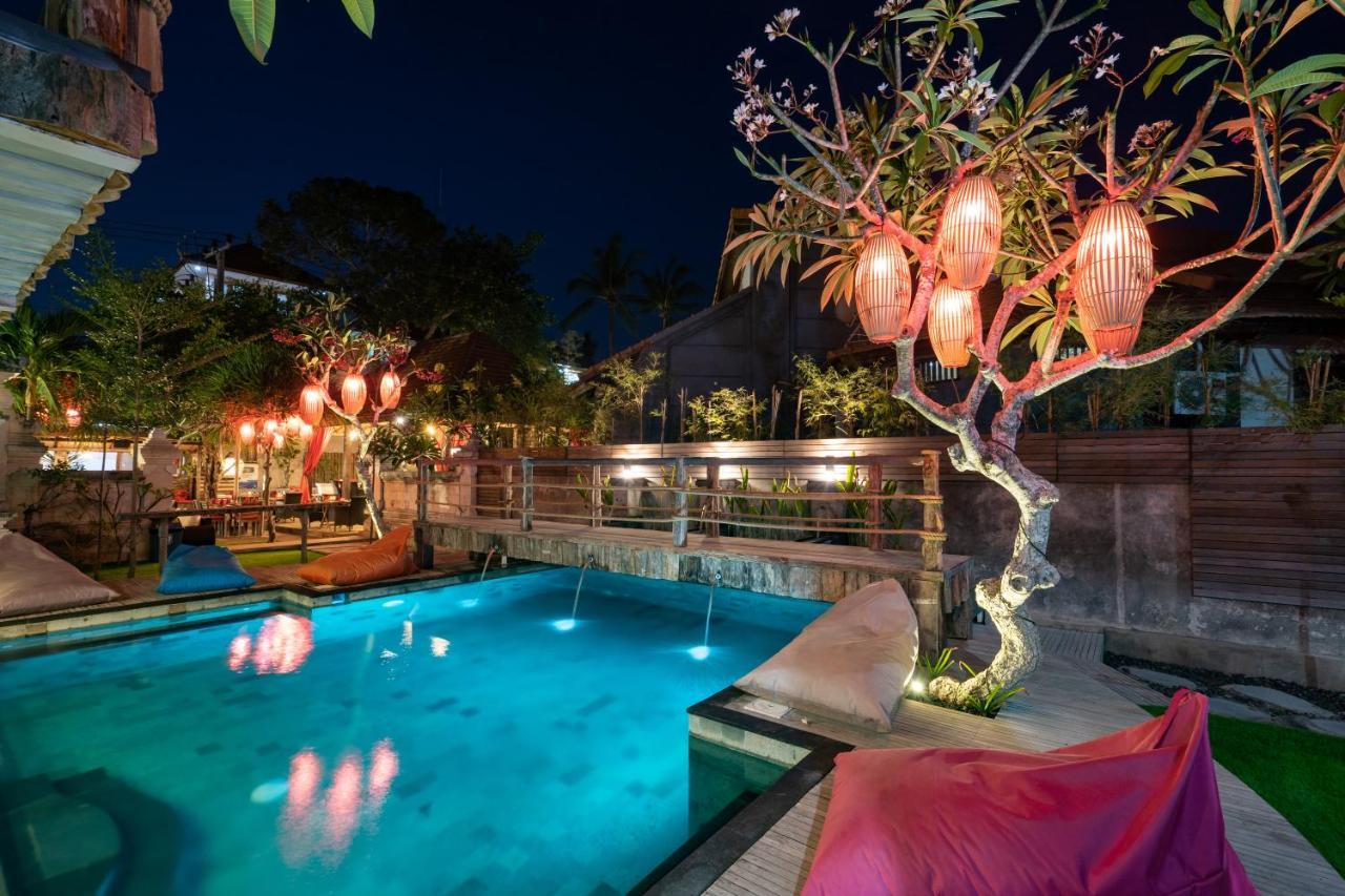 Good Cheer Hostel Lembongan Extérieur photo