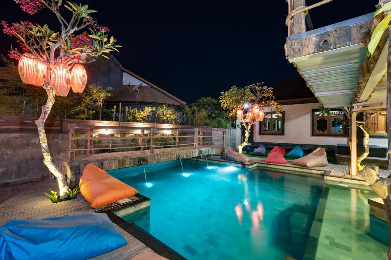 Good Cheer Hostel Lembongan Extérieur photo
